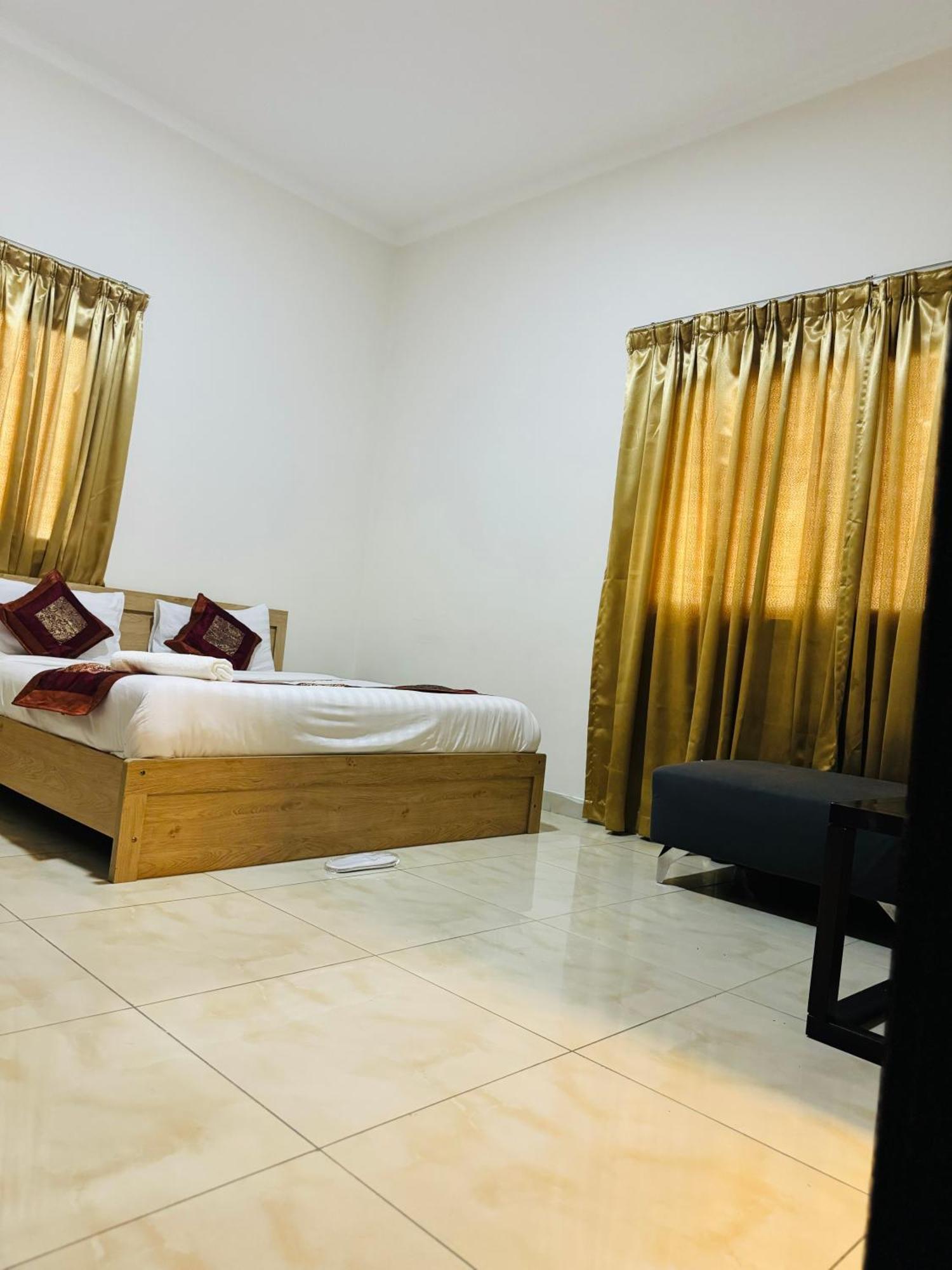 Al Hayat Suites Apartment Manáma Exteriér fotografie