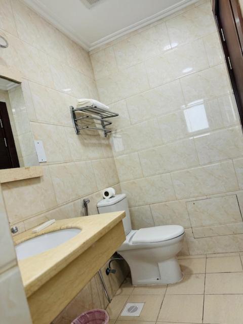 Al Hayat Suites Apartment Manáma Exteriér fotografie